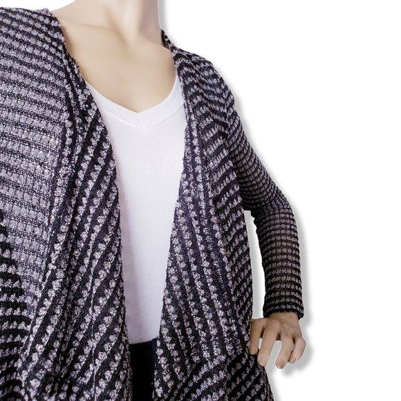 Tcec Black & White Sequined Mixed Media Wrap Open Front Cardigan - Picture 2 of 8